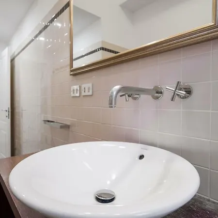 Hacca Collection - 3br Bocconi-navigli *