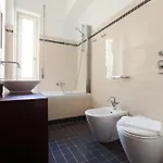 Hacca Collection - 3br Bocconi-navigli شقة ميلان